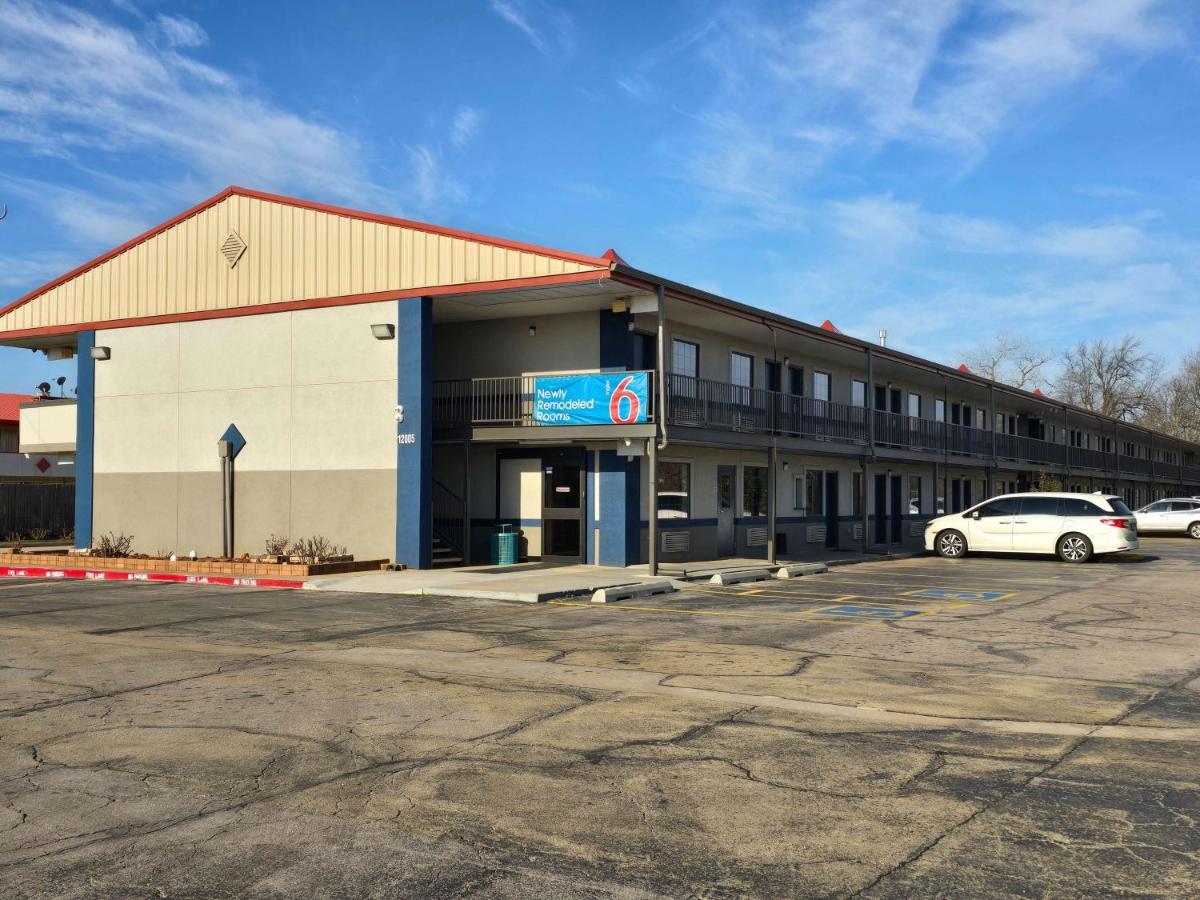 Motel 6 Oklahoma City Ok Frontier City Edmond Eksteriør billede