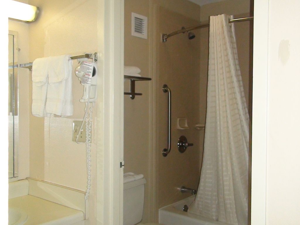 Motel 6 Oklahoma City Ok Frontier City Edmond Værelse billede